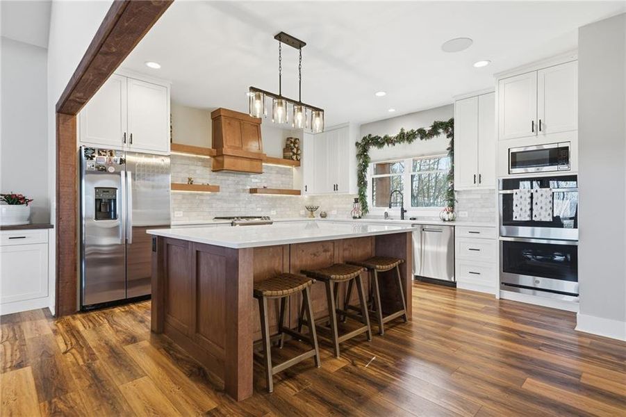 Furnished interior view inside a new home in , Jasper (Image 12).