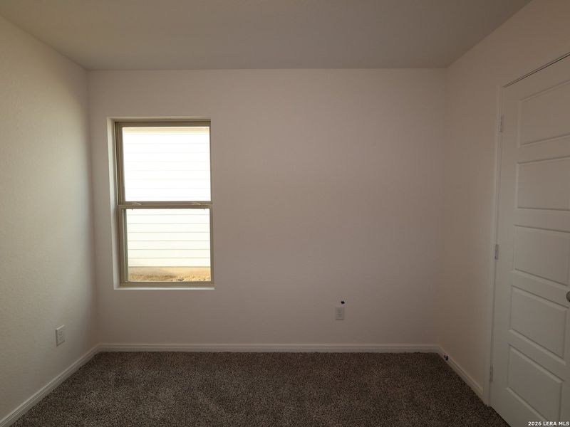 Spacious, unfurnished interior of a new home in Agave, San Antonio (Image 14).