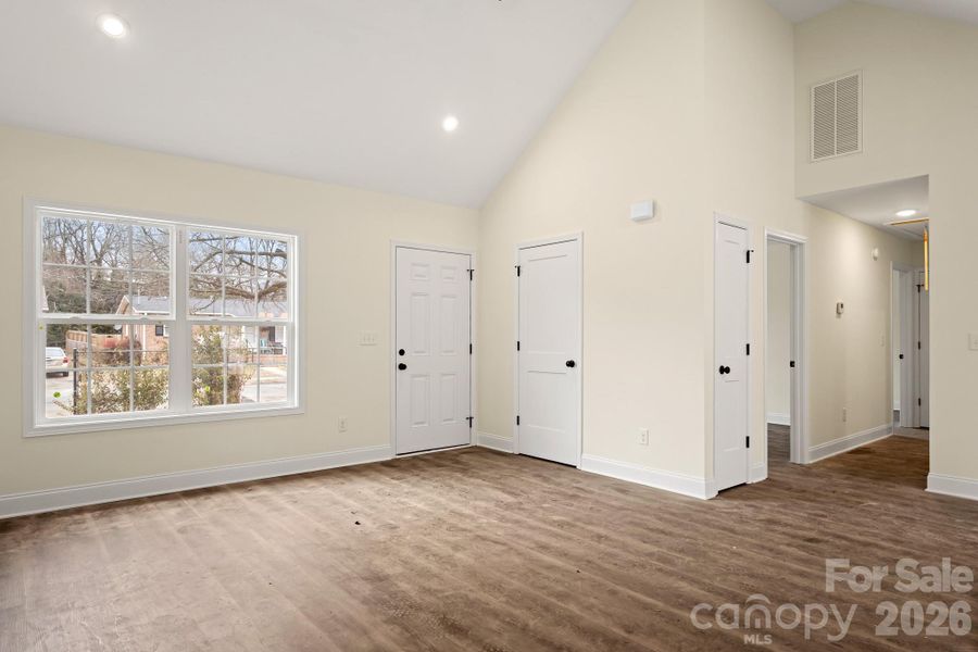 Spacious, unfurnished interior of a new home in , Rock Hill (Image 12).