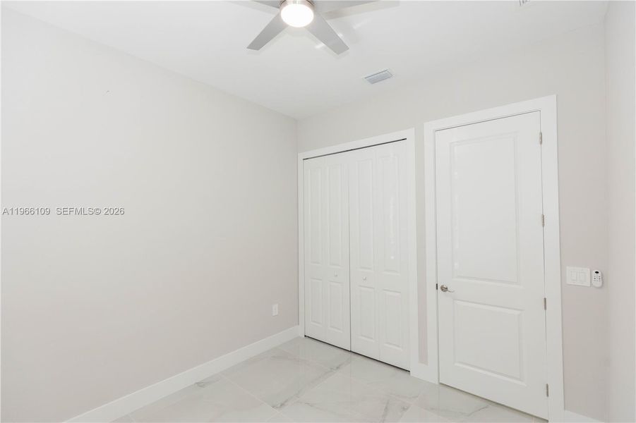 Spacious, unfurnished interior of a new home in , Lehigh Acres (Image 12).