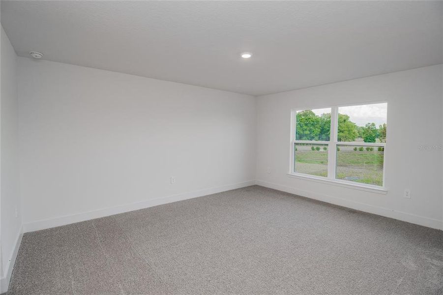 Spacious, unfurnished interior of a new home in Hickory Ridge Estates, Lake Wales (Image 17).