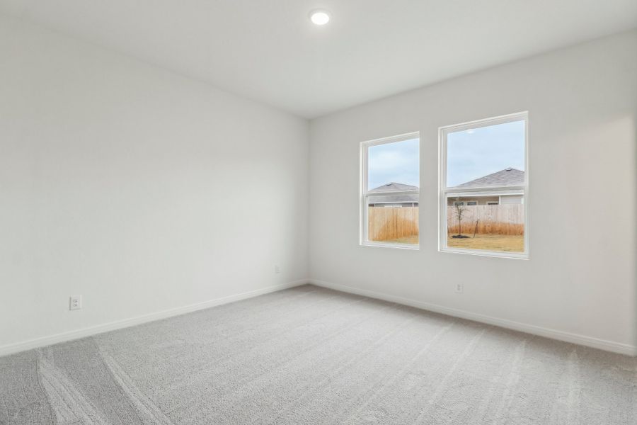 Representative unfurnished interior of a home built from the Comet by Starlight Homes in Andalusia, Loris (Image 19).