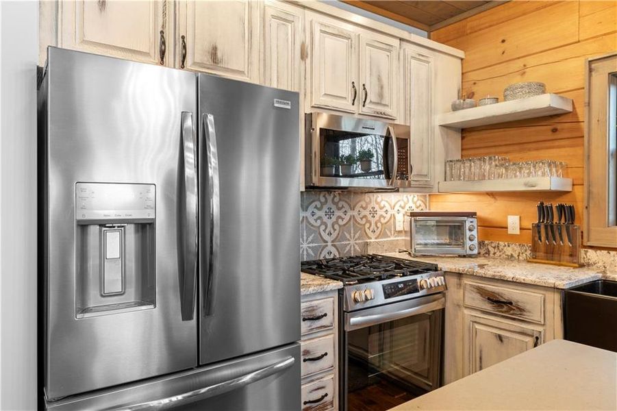 Furnished interior view inside a new home in , Cherry Log (Image 33).