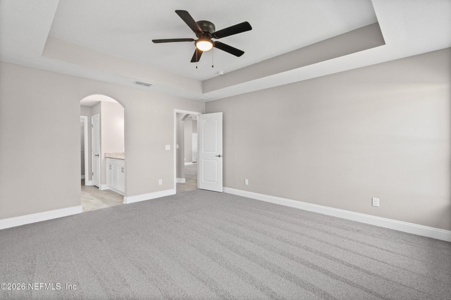 Spacious, unfurnished interior of a new home in , Jacksonville (Image 35).