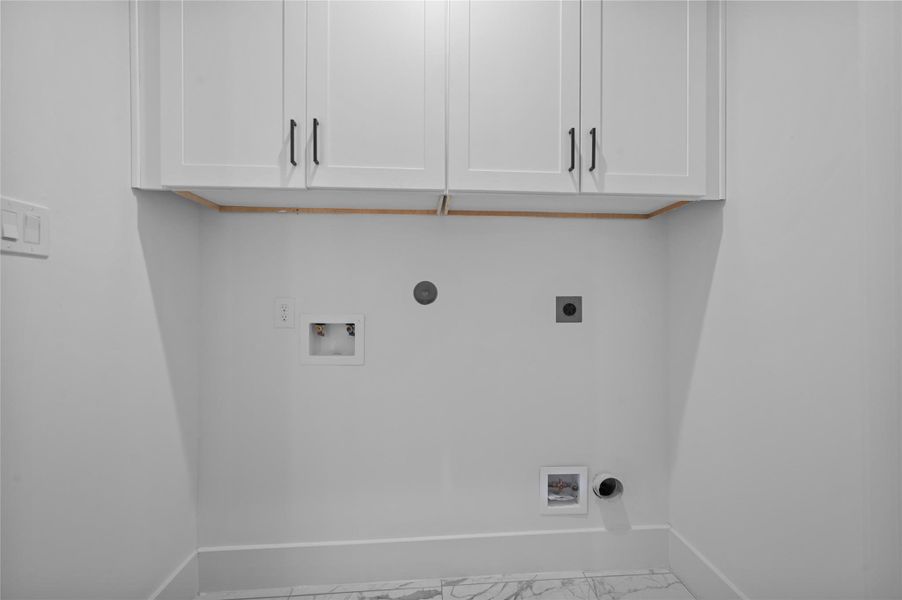 Spacious, unfurnished interior of a new home in , Houston (Image 23).