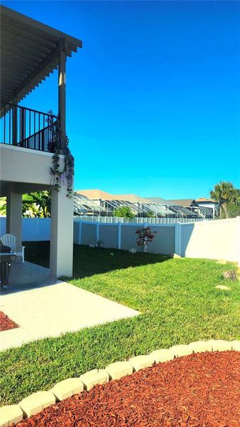 Exterior details and patio area of a home in , New Port Richey (Image 31).