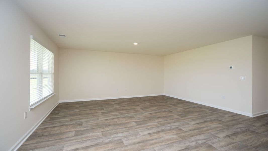 Representative unfurnished interior of a home built from the ARIA by D.R. Horton in Jordanville Farms, Galivants Ferry (Image 24).