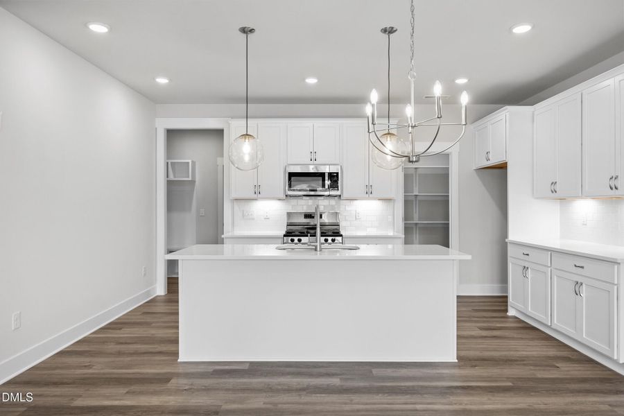 011_AP2-0313 Kitchen_2 - Medium