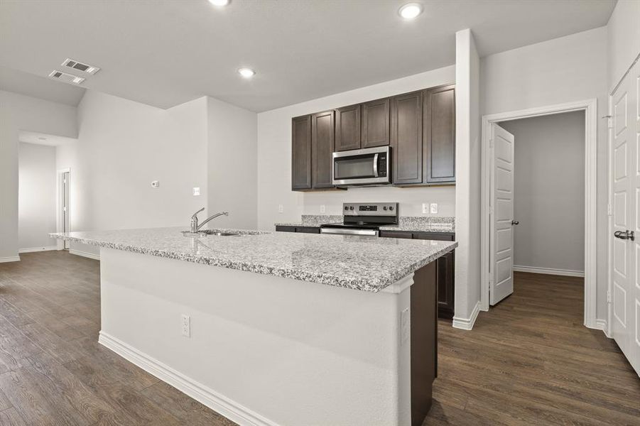 Furnished interior view inside a new home in Sycamore Landing, Fort Worth (Image 5). Furnished interior view inside a new home in Sycamore Landing, Fort Worth (Image 5).