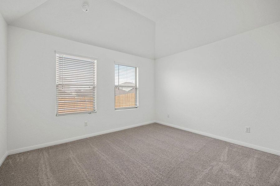 Spacious, unfurnished interior of a new home in Trinity Ranch, Elgin (Image 19).
