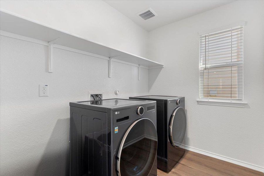 Furnished interior view inside a new home in , Austin (Image 21). Furnished interior view inside a new home in , Austin (Image 21).