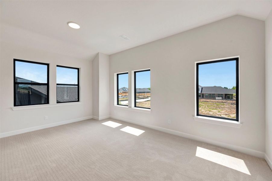 Spacious, unfurnished interior of a new home in Sienna - Landmark Row Collection, Missouri City (Image 24).
