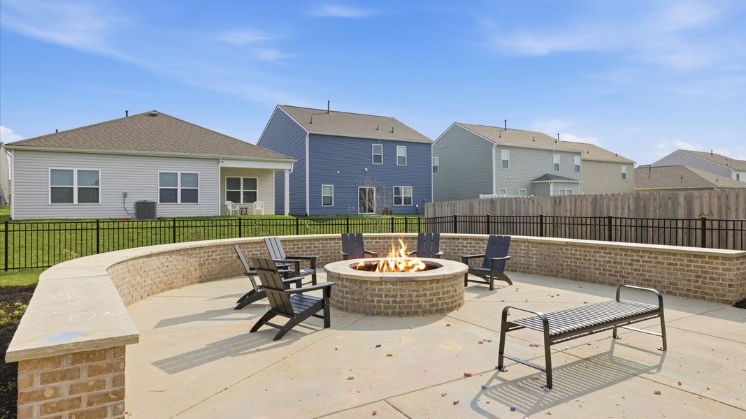Exterior details and patio area of a home in Best Farms, Maryville (Image 2).