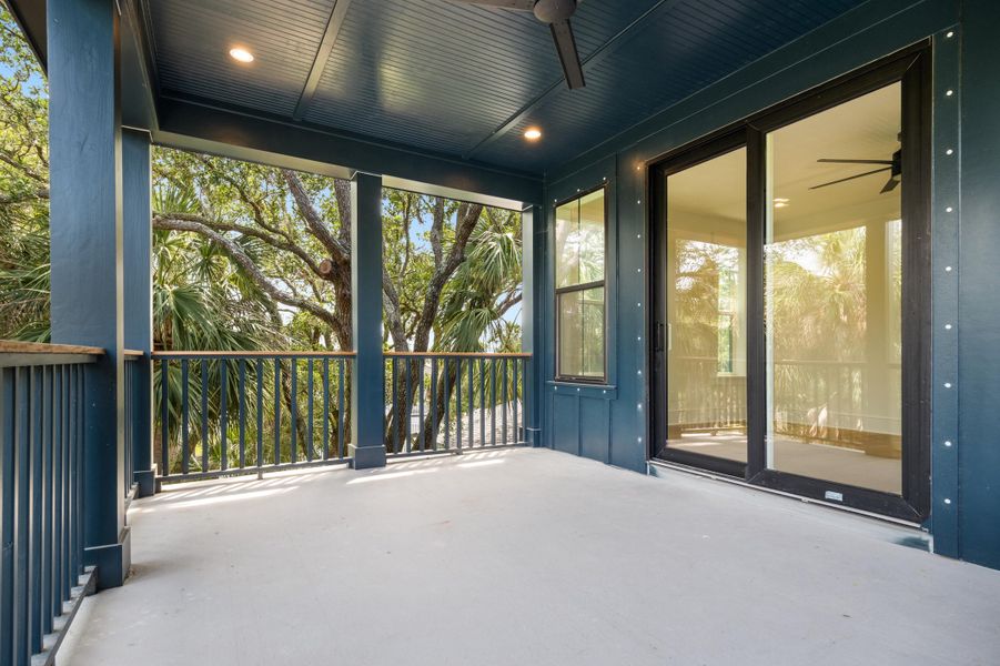 Exterior details and patio area of a home in , Edisto Island (Image 30). Exterior details and patio area of a home in , Edisto Island (Image 30).