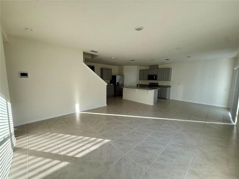 Spacious, unfurnished interior of a new home in , Mount Dora (Image 12).