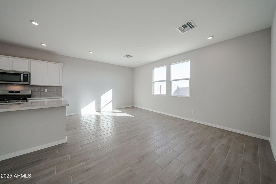 11_2-story-home-with-view_for-sale_Arizo