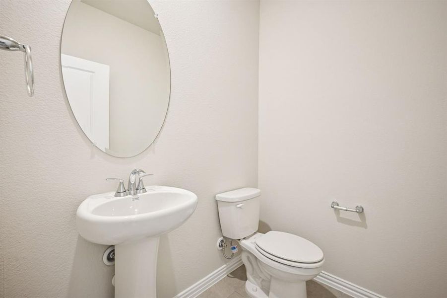 Furnished interior view inside a new home in Eastridge - Signature Series, McKinney (Image 13).
