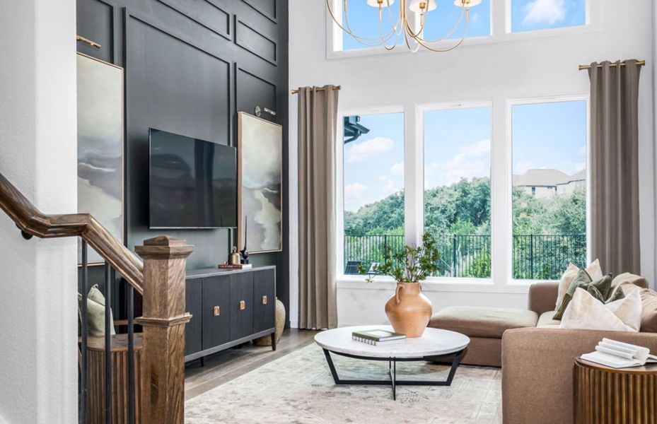 Representative furnished interior of a home built from the Hillsboro by Pulte Homes in Crescent Bluff, Georgetown (Image 36).