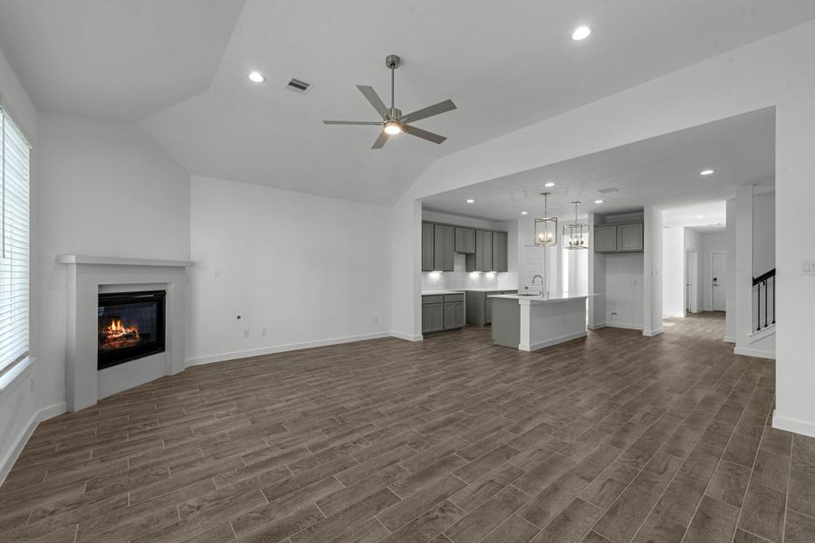Spacious, unfurnished interior of a new home in Beacon Hill, Waller (Image 15).
