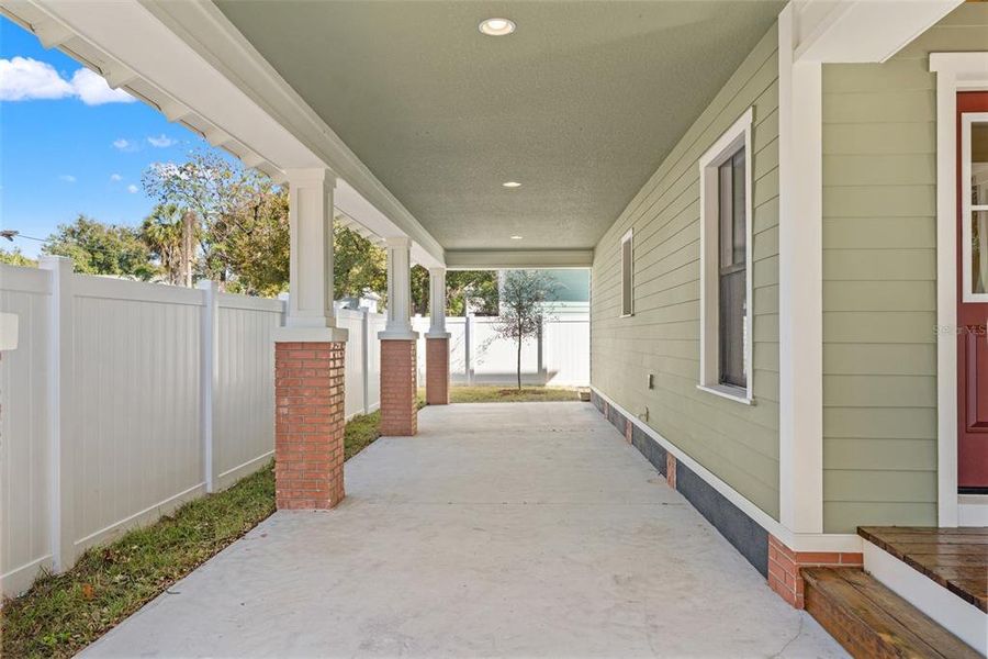 Exterior details and patio area of a home in , Tampa (Image 25).