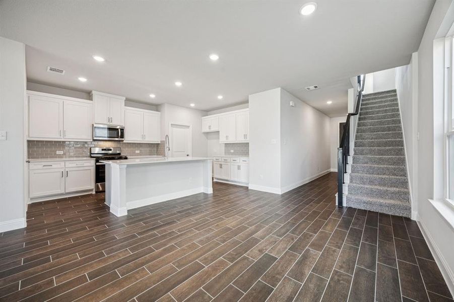 Spacious, unfurnished interior of a new home in Sicily, Princeton (Image 20). Spacious, unfurnished interior of a new home in Sicily, Princeton (Image 20).