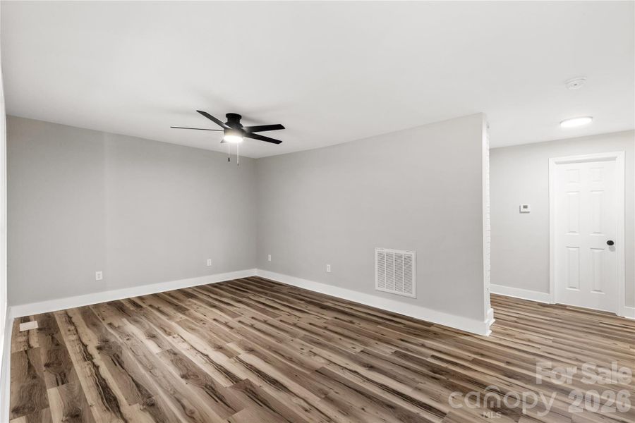 Spacious, unfurnished interior of a new home in , Fort Lawn (Image 12).