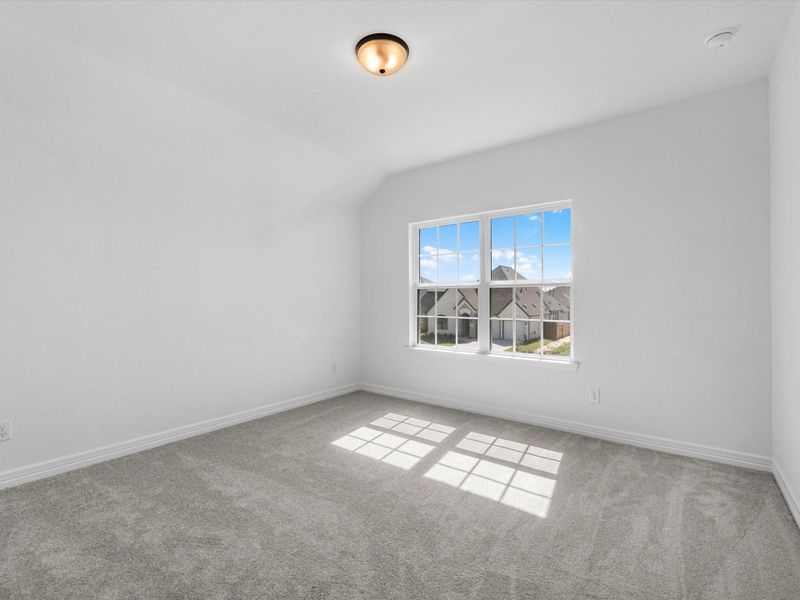 Spacious, unfurnished interior of a new home in Brookewater, Rosenberg (Image 12).