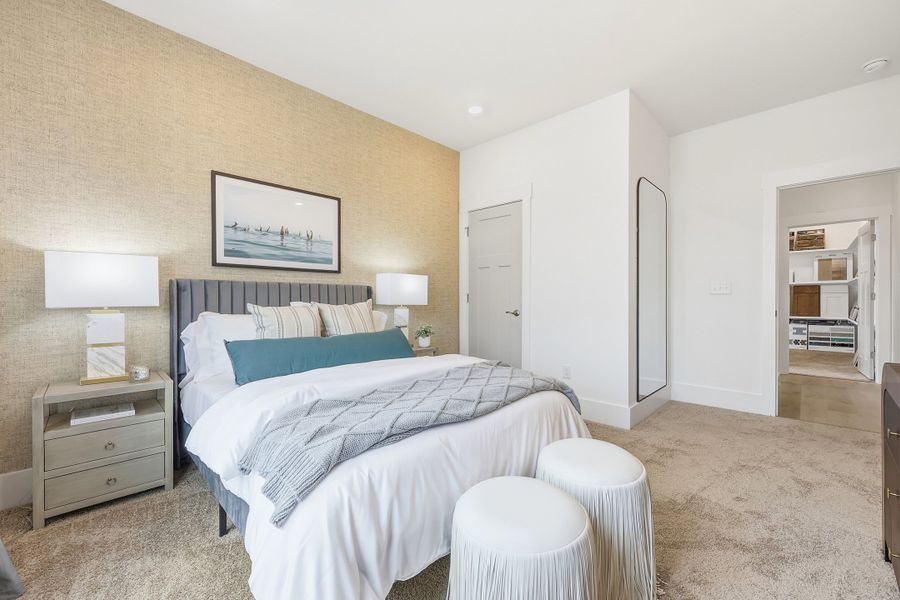 Representative furnished interior of a home built from the Carolyn II by Great Southern Homes in Edgefield, Loris (Image 11).