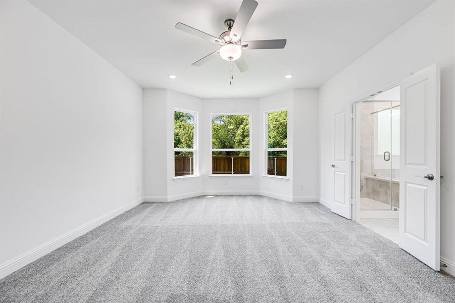 Spacious, unfurnished interior of a new home in Stoneridge, Melissa (Image 19).