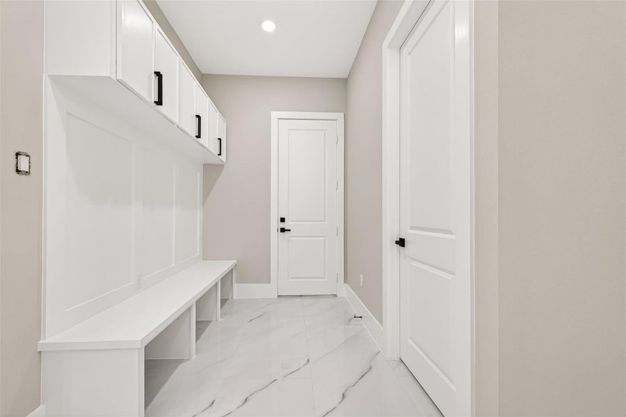 Spacious, unfurnished interior of a new home in , Houston (Image 23).