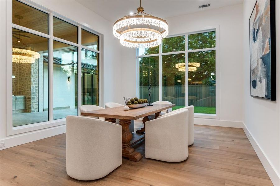 Furnished interior view inside a new home in , Dallas (Image 23). Furnished interior view inside a new home in , Dallas (Image 23).