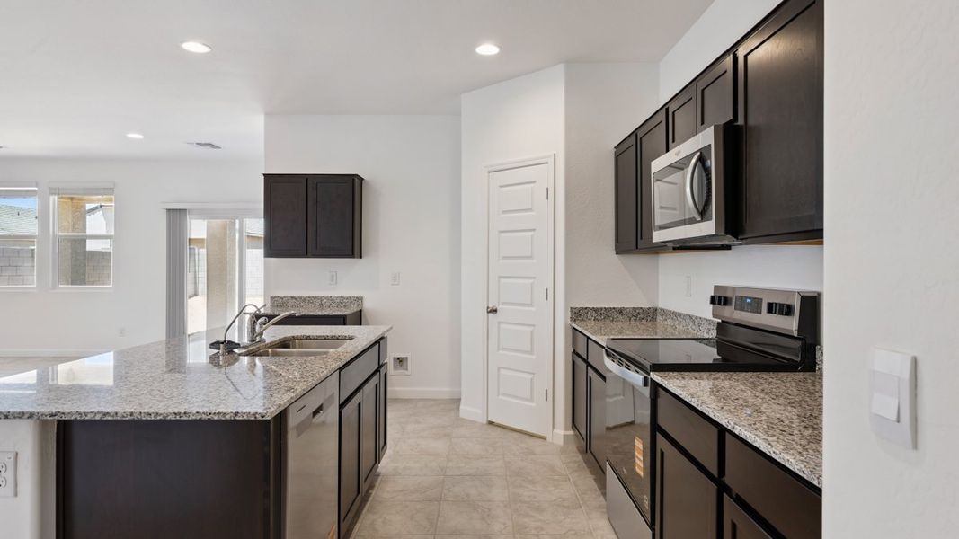 Furnished interior view inside a new home in Carlton Commons, Casa Grande (Image 5). Furnished interior view inside a new home in Carlton Commons, Casa Grande (Image 5).