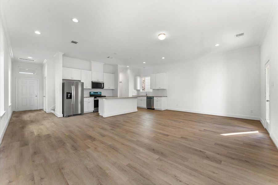 Photos are from another home completed with the same floor plan Photos are from another home completed with the same floor plan