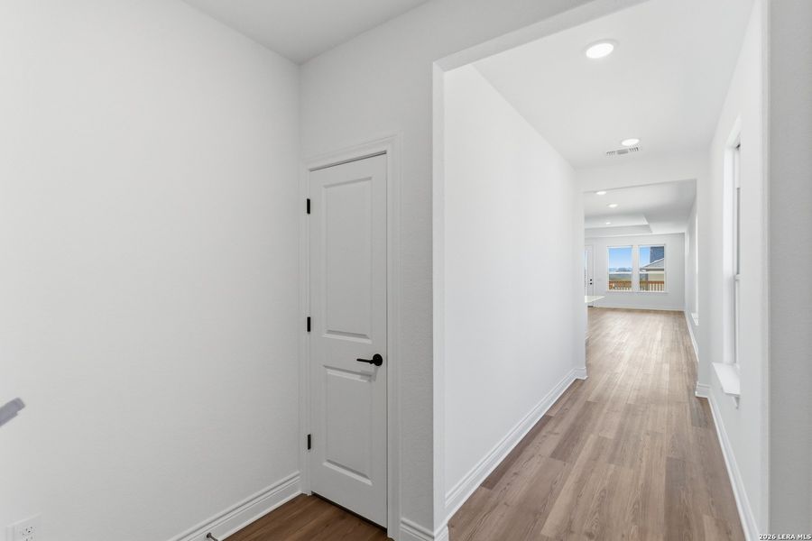 Spacious, unfurnished interior of a new home in Del Webb New Braunfels at Veramendi, New Braunfels (Image 21). Spacious, unfurnished interior of a new home in Del Webb New Braunfels at Veramendi, New Braunfels (Image 21).