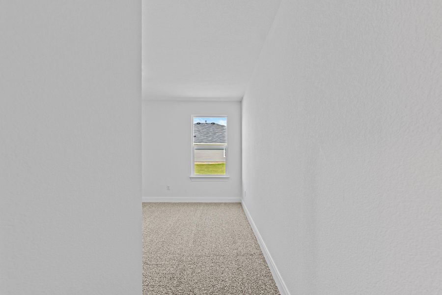 Spacious, unfurnished interior of a new home in Railhead, Cedar Creek (Image 17).