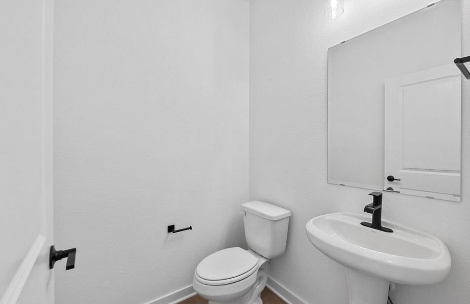 Furnished interior view inside a new home in Wolf Ranch, Georgetown (Image 9).