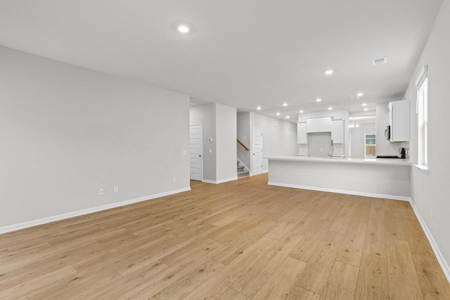 Spacious, unfurnished interior of a new home in Sweetgrass at Summers Corner, Summerville (Image 38).