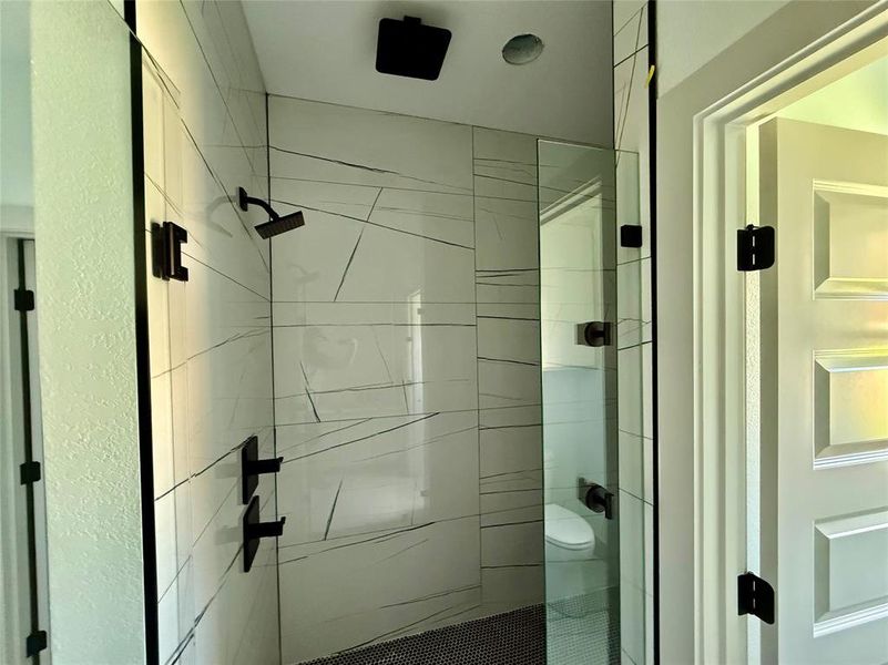 Close-up of interior finishes inside a home in , Mineral Wells (Image 19).