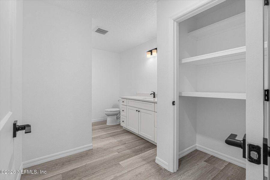 Image 34 of a home in .