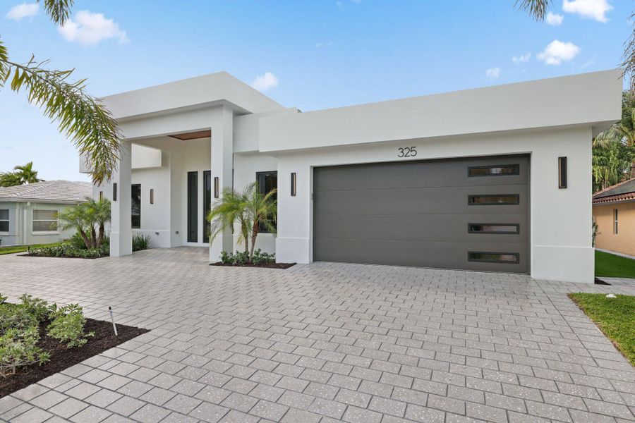 325 Cascade Lane - 3.jpg-SMALL