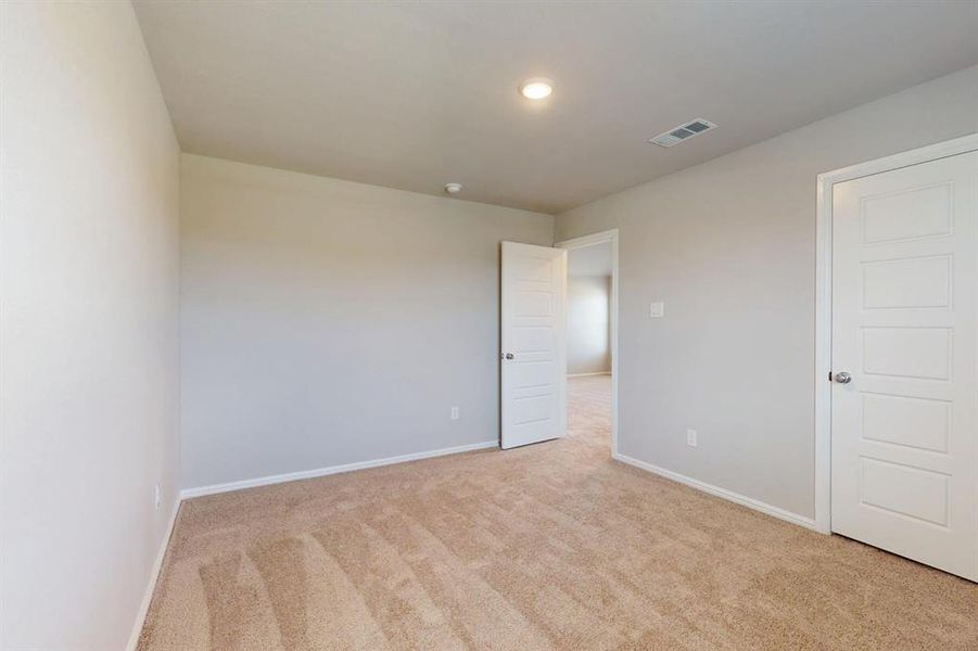 Spacious, unfurnished interior of a new home in Prairie Ridge at Goodland, Venus (Image 35). Spacious, unfurnished interior of a new home in Prairie Ridge at Goodland, Venus (Image 35).