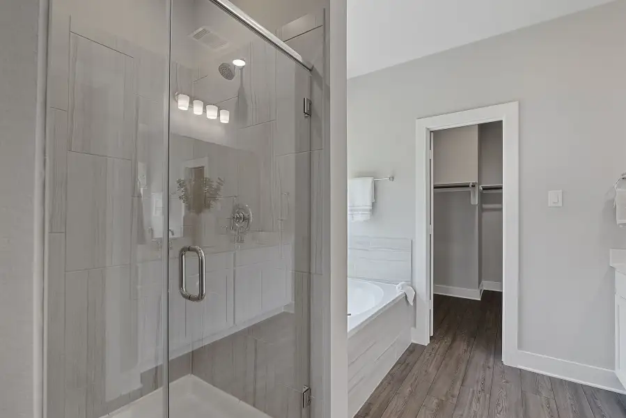 Owner's Bathroom Owner's Bathroom