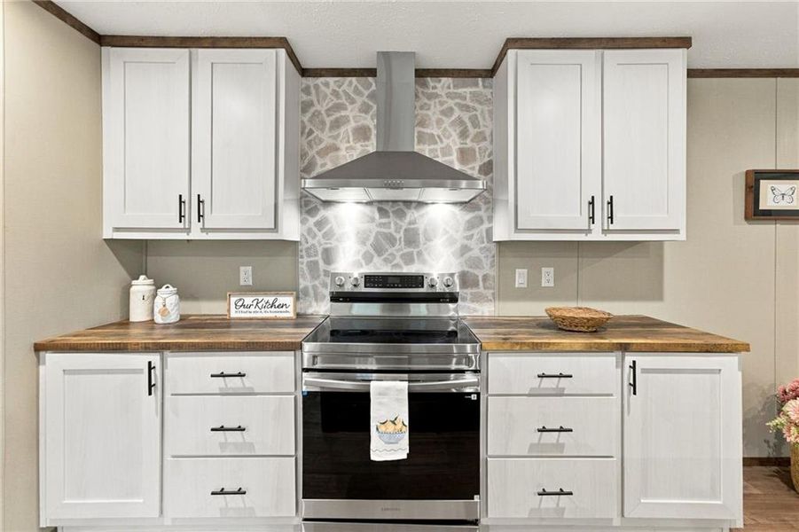 Furnished interior view inside a new home in , Clarkesville (Image 7).