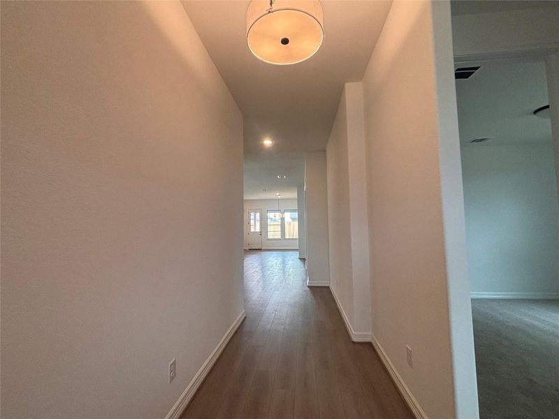 Spacious, unfurnished interior of a new home in Ashland, Angleton (Image 15).