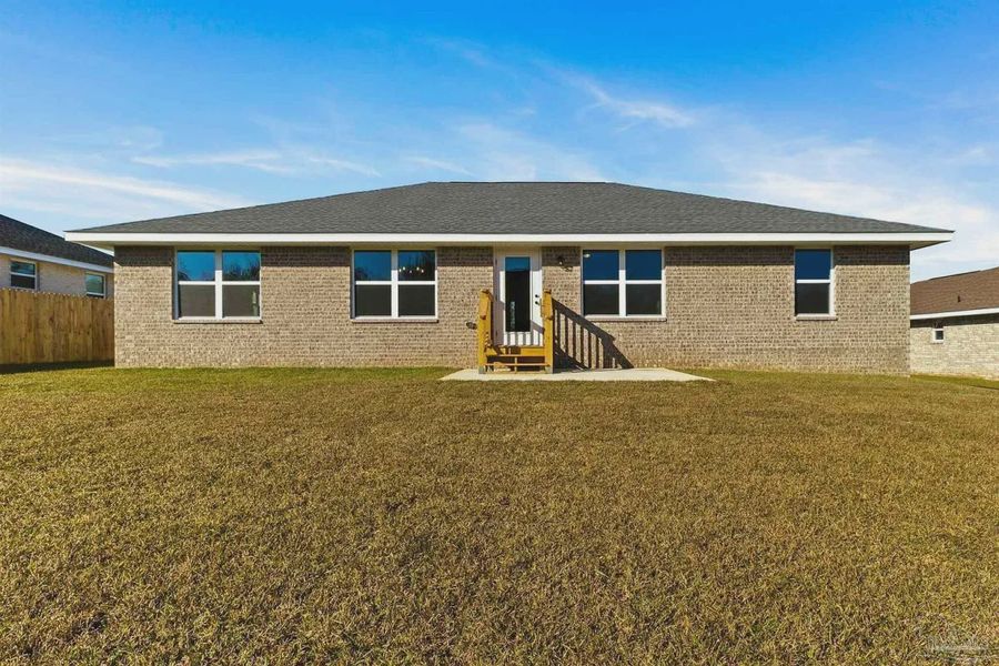 Representative exterior details of a home built from the 1920 by Adams Homes in Ashton View, Crestview (Image 3). Representative exterior details of a home built from the 1920 by Adams Homes in Ashton View, Crestview (Image 3).