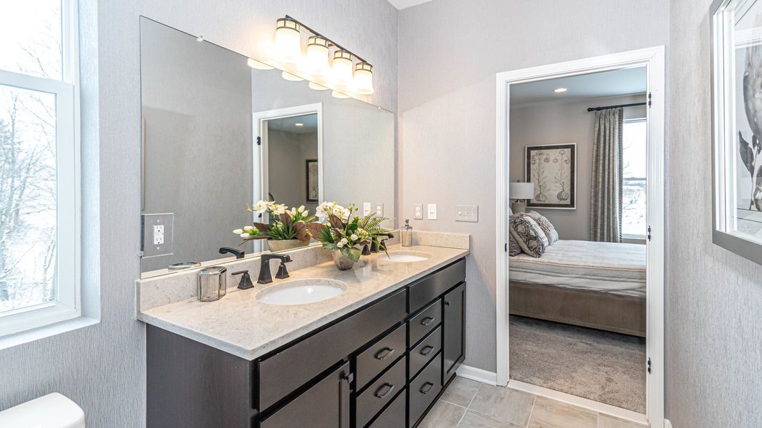 Representative furnished interior of a home built from the The Kensington by Norfolk Homes in Valleys, Jackson (Image 34).