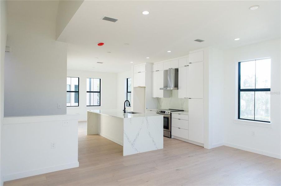 Spacious, unfurnished interior of a new home in Canvas City GWX, Tampa (Image 53).