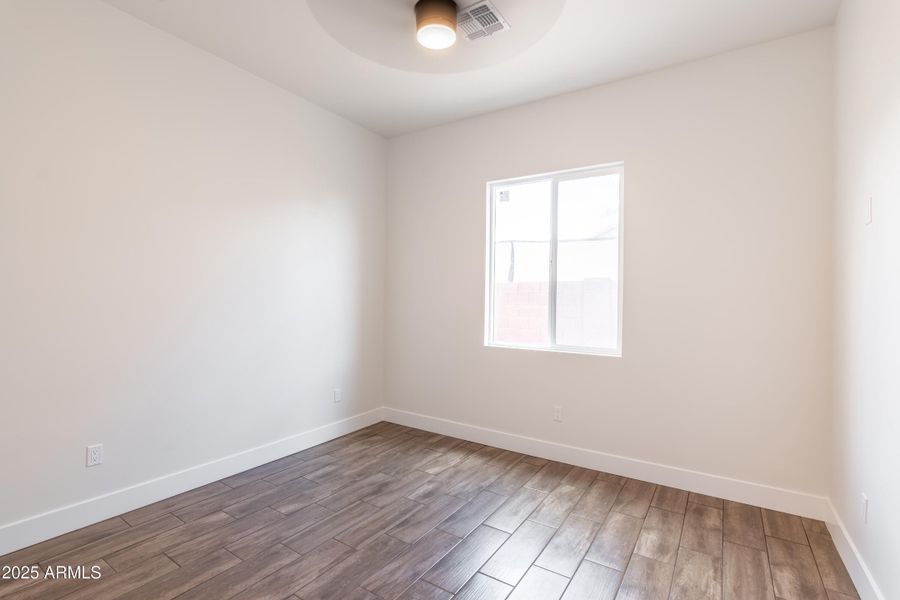 Bedroom 1 (1) Bedroom 1 (1)