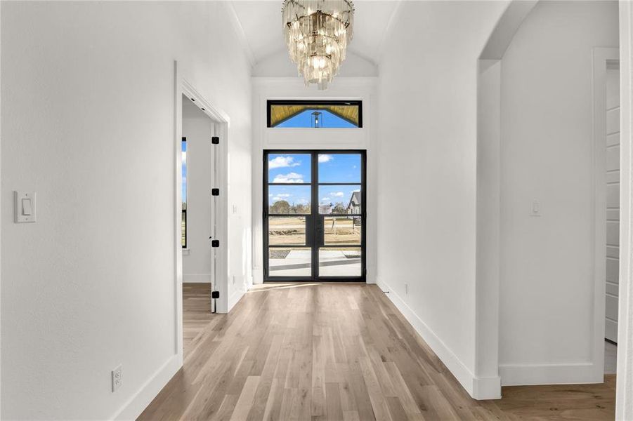 Spacious, unfurnished interior of a new home in , Aledo (Image 21).