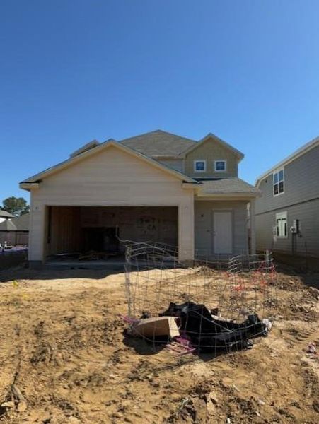 Exterior details and patio area of a home in Townsend Reserve, Splendora (Image 2).